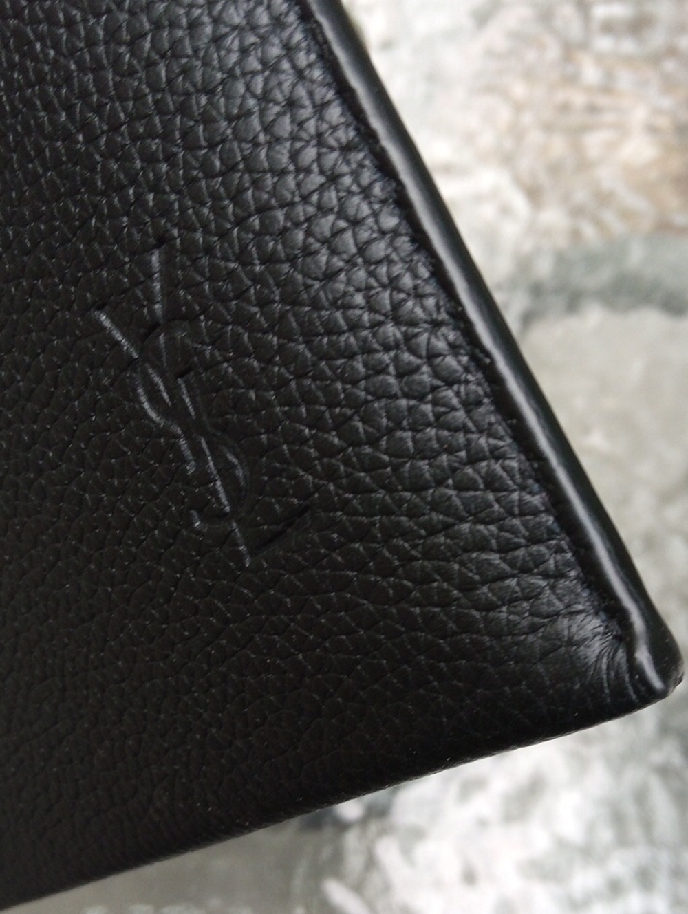 Authentic Yves Saint Laurent Black Leather Hand Bag 530013 - Picture 15 of 15